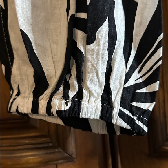 NEW Christian Soriano Linen Blend BlackWhite Floral Tropical Women'Cargo Medium - Picture 4 of 9